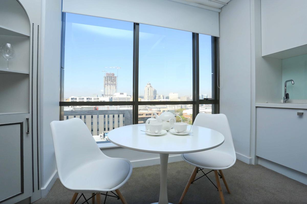 Sandton Skye Apartments Bagian luar foto